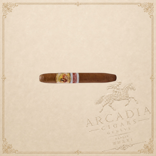 Arcadia Cigars La Gloria Cubana Britanicas Extra 2017 Gran Bretana cigar with ornate bands on a neutral background