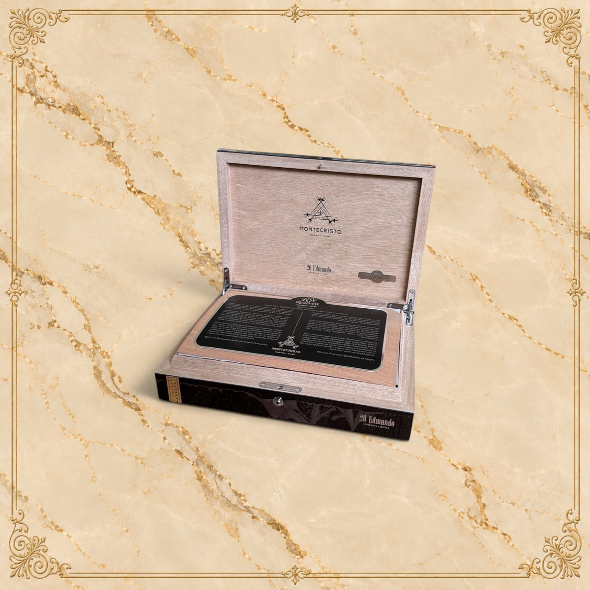 Arcadia Cigars Montecristo Edmundo Reserva Cosecha 2018 wooden cigar box with interior branding and information card