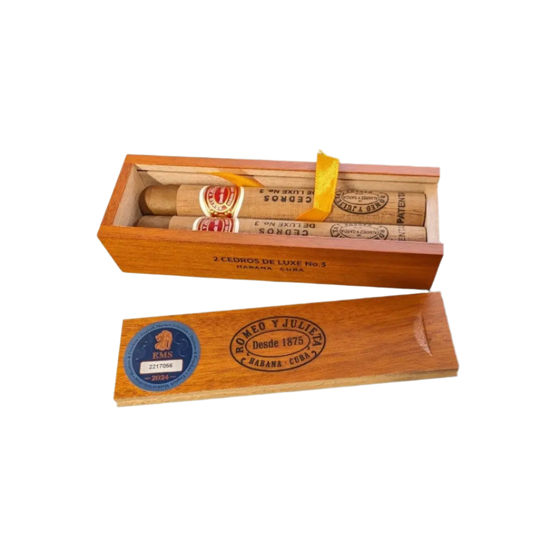 Romeo y Julieta Cedros De Luxe No. 3 Twin Gift Box