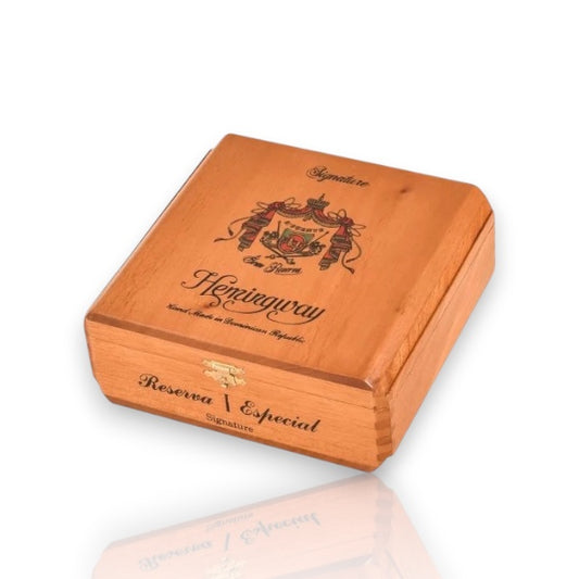 Arturo Fuente Hemingway Signature 