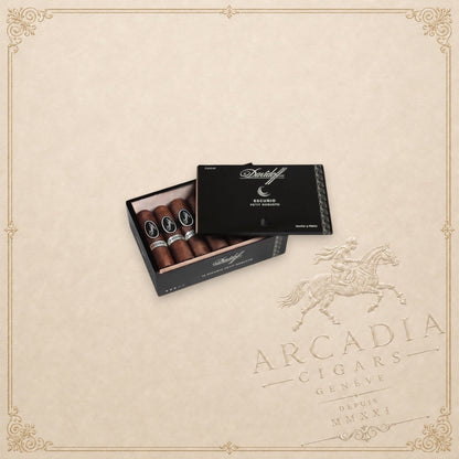 Arcadia Cigars Davidoff Escurio Petit Robusto box containing premium cigars with Ecuadorian Havana wrappers.