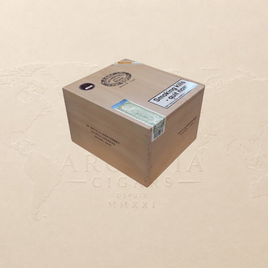 Arcadia Cigars Hoyo de Monterrey Double Coronas wooden cigar box with Cuban branding and health warning.
